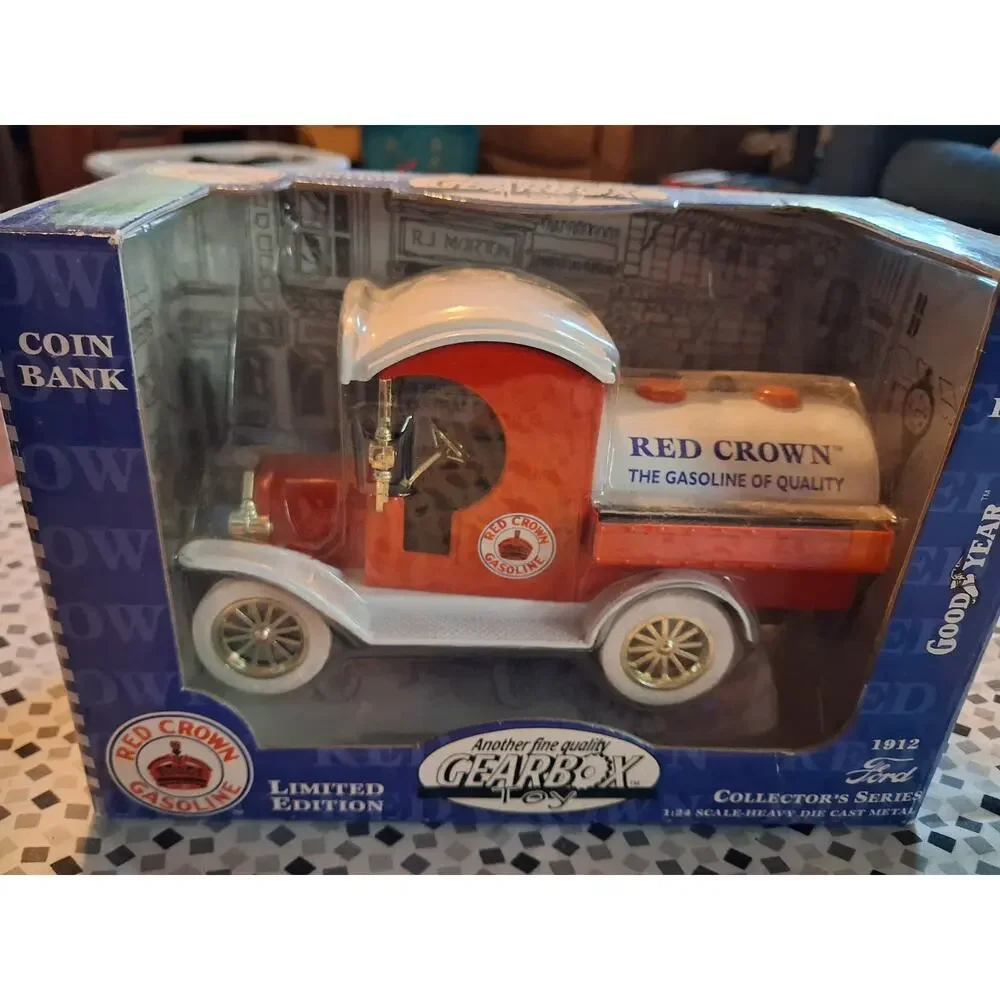 1912 Ford Tanker Truck 1:24 Coin Banks Limited Editions